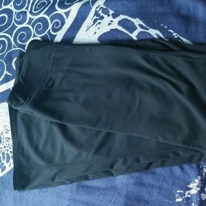 Size small Gaiam yoga pants